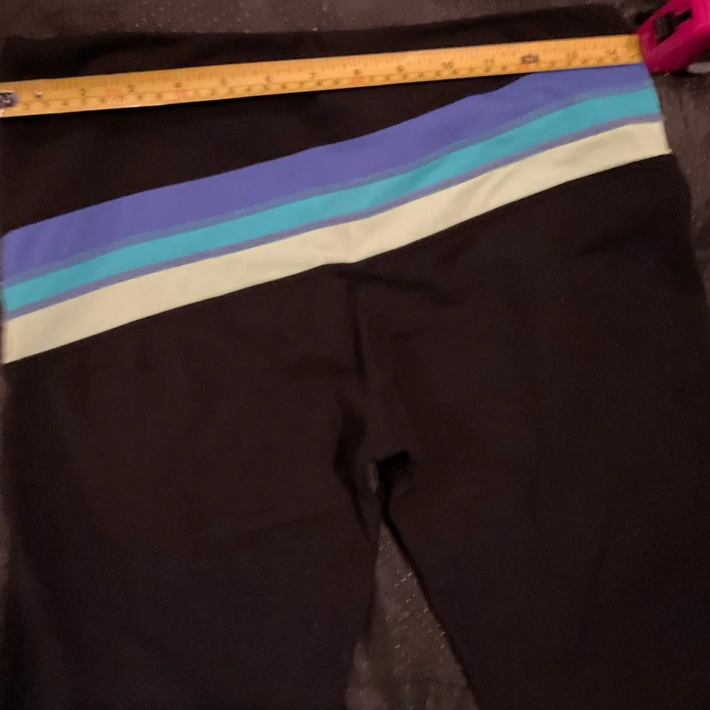 “LULULEMON” Reversible Cropped Pants with Tri Colour Top Band/ Stripe. - Picture 7 of 13